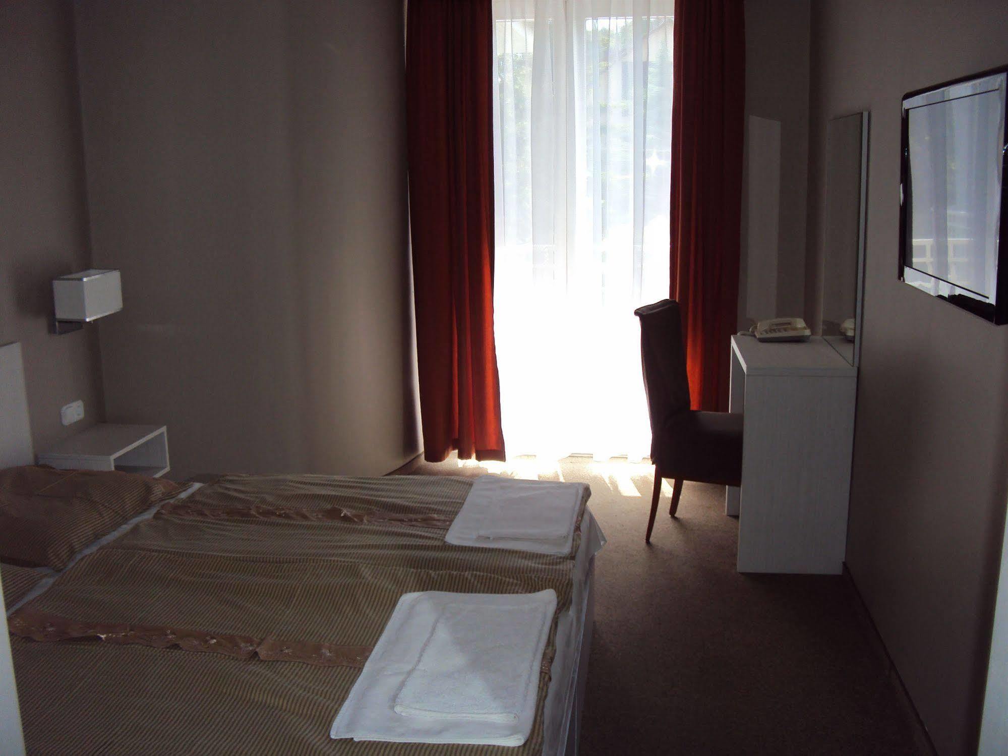 Hotel Diana Siófok Exterior foto
