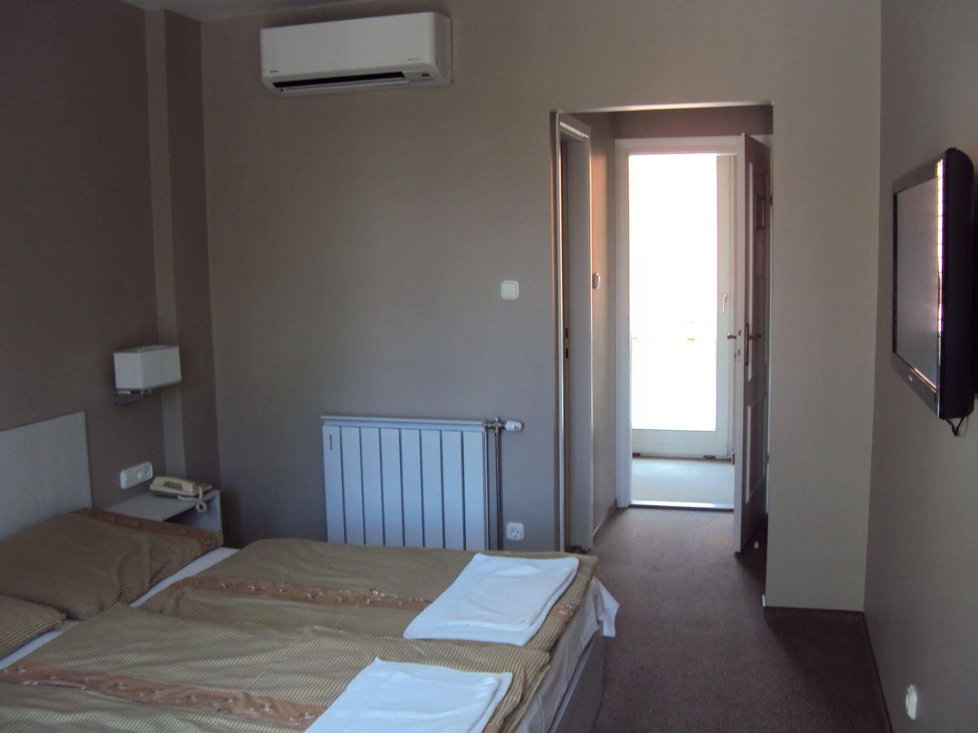 Hotel Diana Siófok Exterior foto