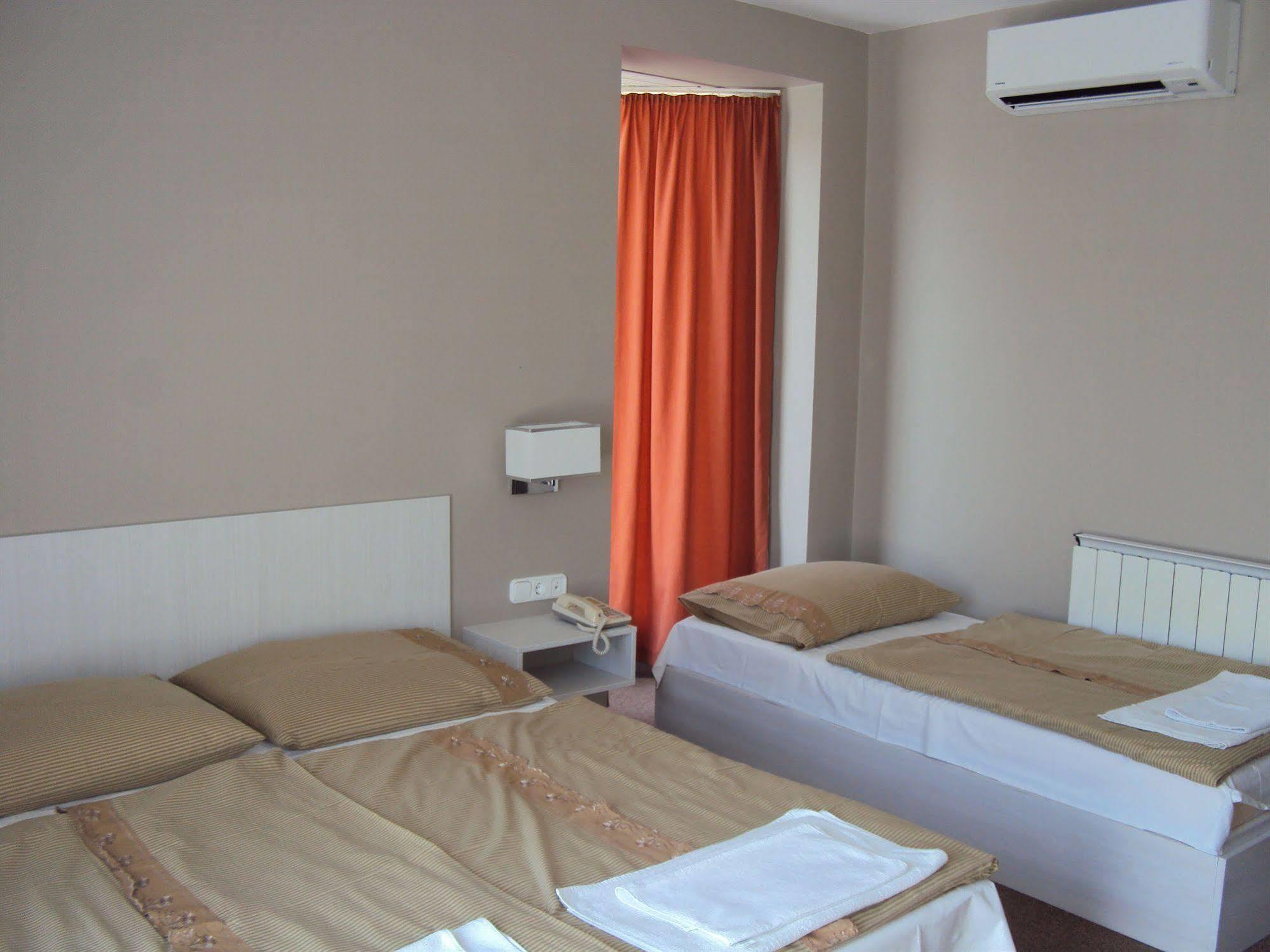 Hotel Diana Siófok Exterior foto